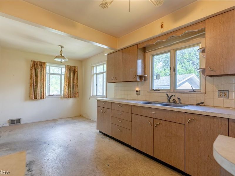 296 Kryder Avenue , Akron, OH 44305 Photo 7