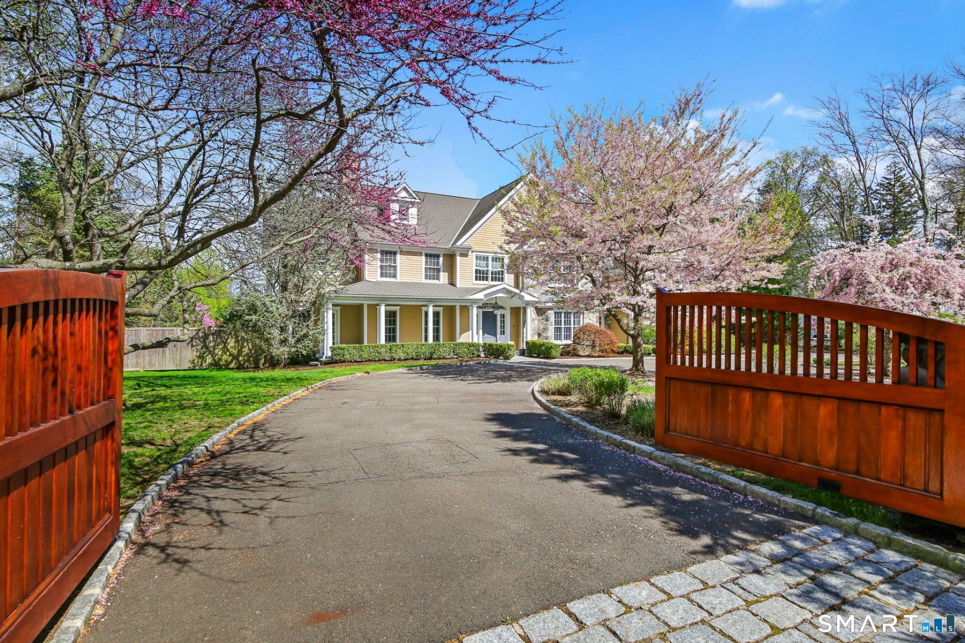 774 South, New Canaan, CT 06840 Main Photo