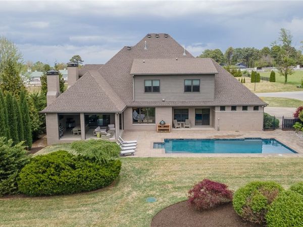 4415 E Mint Boulevard, Fayetteville, AR 72703