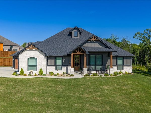 2809 Leonards Way, Van Buren, AR 72956