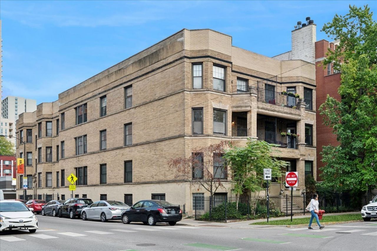 5131 N Kenmore Avenue, Unit 3S, Chicago, IL 60640 Main Photo