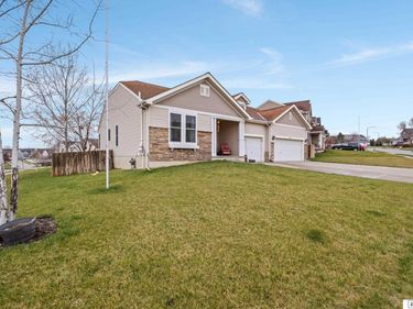8520 S 159th Street , Omaha, NE 68136