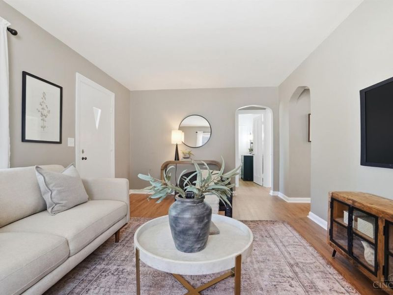 8375 Roland Avenue, Springfield Twp., OH 45216 Photo 9