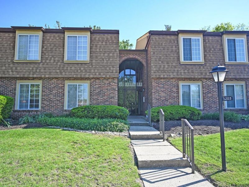5203 Eaglesnest Drive S, Unit 91, Green Township, OH 45248 Photo 1