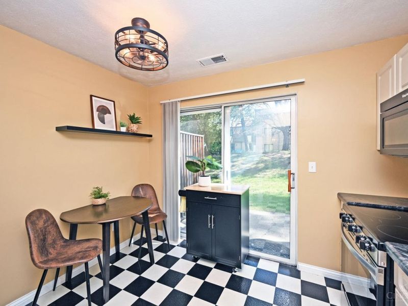 5203 Eaglesnest Drive S, Unit 91, Green Township, OH 45248 Photo 14