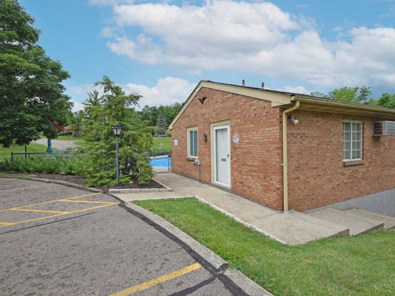 5203 Eaglesnest Drive S, Unit 91, Green Township, OH 45248 Photo 37