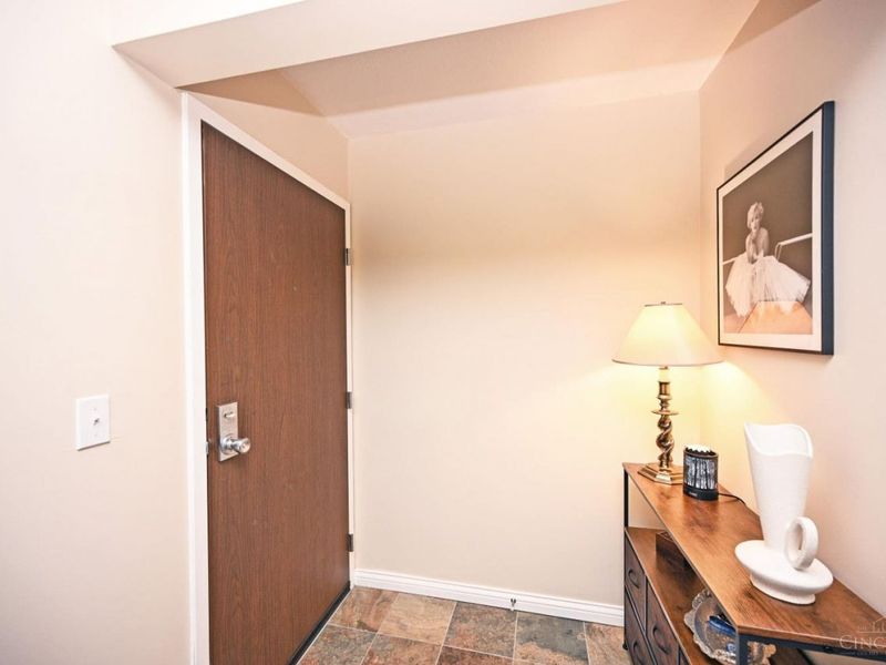 5203 Eaglesnest Drive S, Unit 91, Green Township, OH 45248 Photo 5