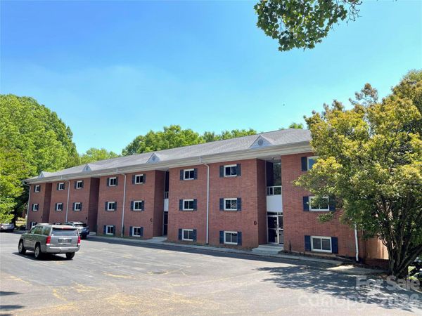 400 Queens Road, Unit E5, Charlotte, NC 28207