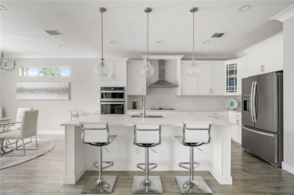 1195 Camelot Way, Vero Beach, FL 32966 Photo