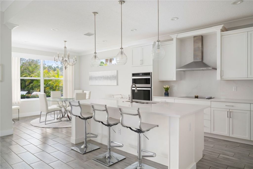 1195 Camelot Way, Vero Beach, FL 32966 Photo
