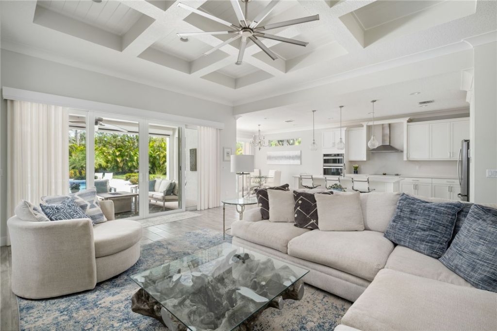 1195 Camelot Way, Vero Beach, FL 32966 Photo