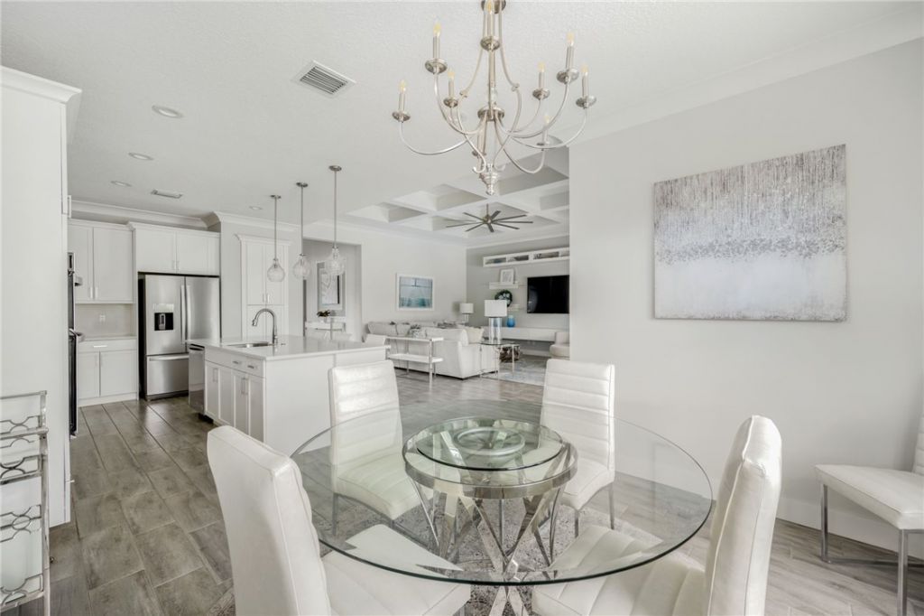 1195 Camelot Way, Vero Beach, FL 32966 Photo