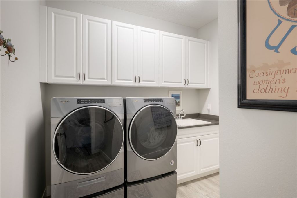 1195 Camelot Way, Vero Beach, FL 32966 Photo