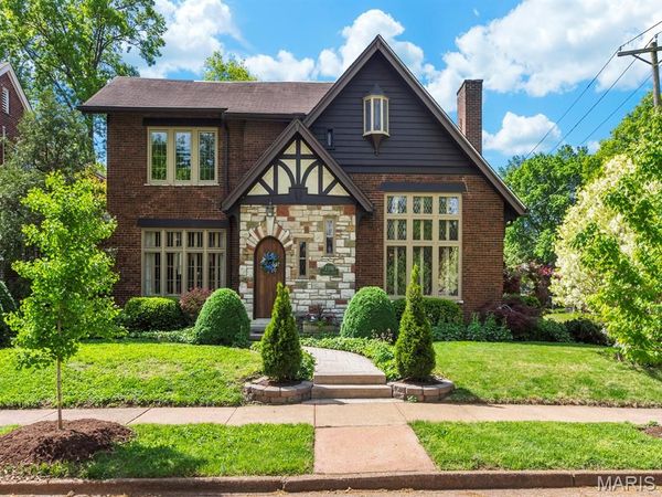 7398 Norwood Avenue , Unit 1W, University City, MO 63130