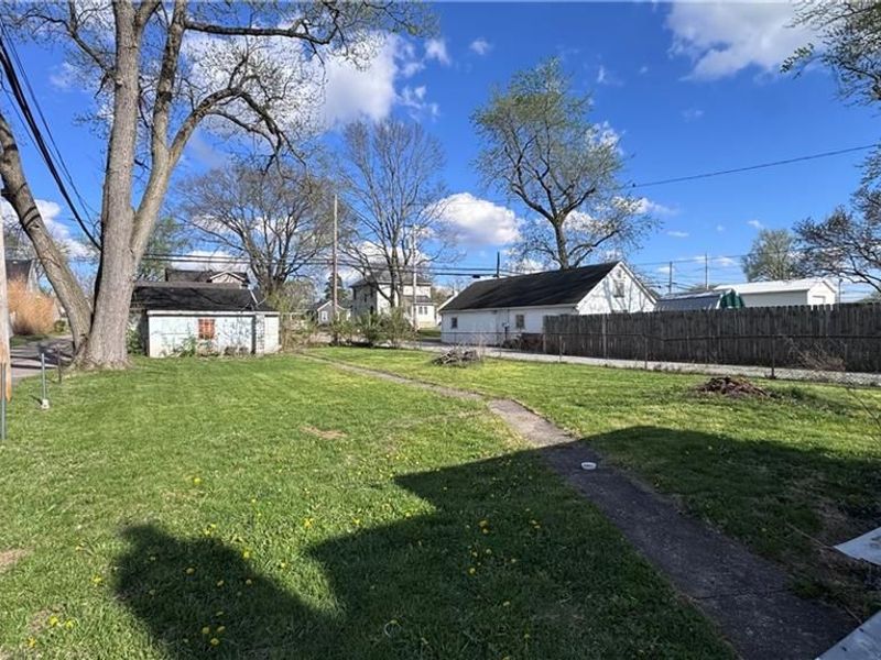 831 S Market Street, Troy, OH 45373 Photo 10