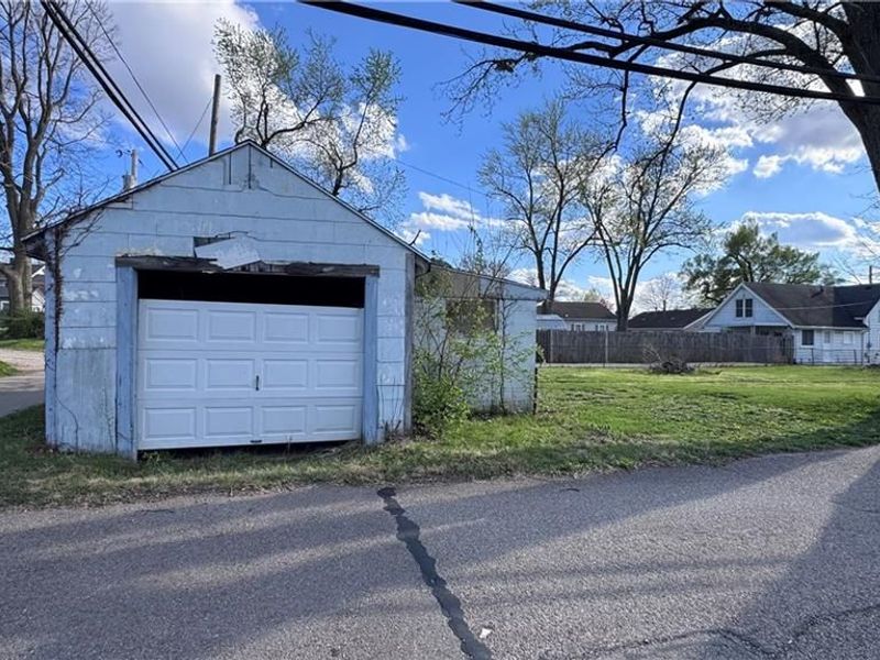 831 S Market Street, Troy, OH 45373 Photo 7