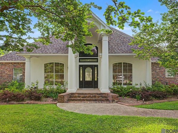 35110 Stone Castle Dr, Denham Springs, LA 70706