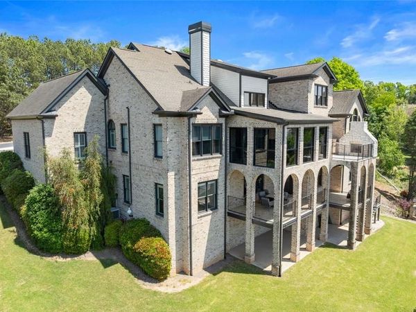 2771 Point Overlook, Gainesville, GA 30501