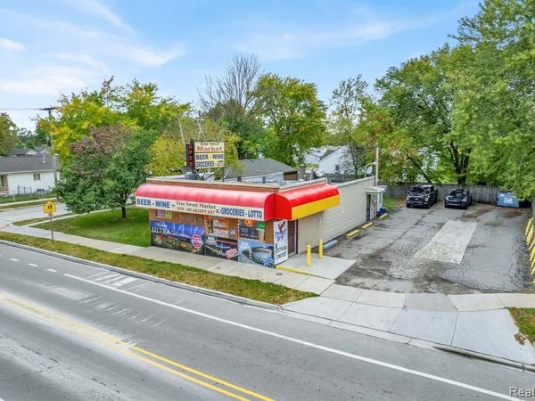 17423 MARTIN Road , Roseville, MI 48066