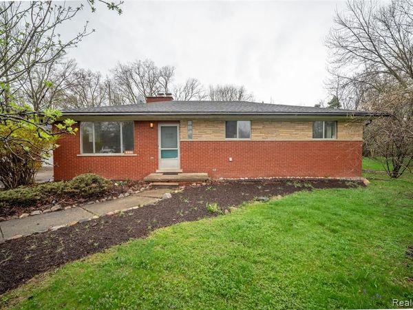 6886 E Nashway , West Bloomfield Twp, MI 48322