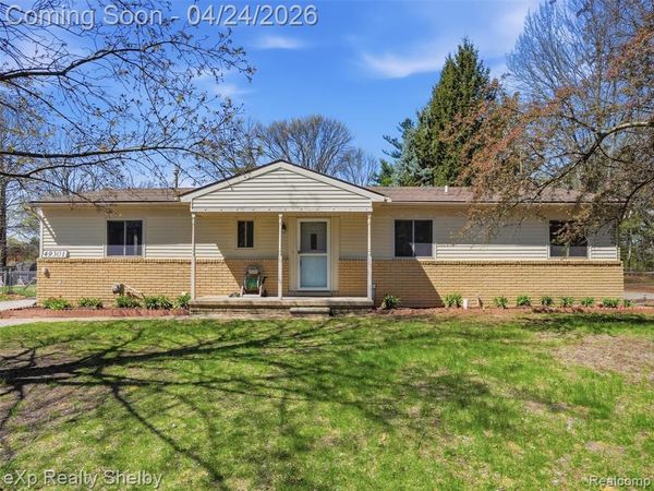 49301 Schoenherr Road, Shelby Twp, MI 48315