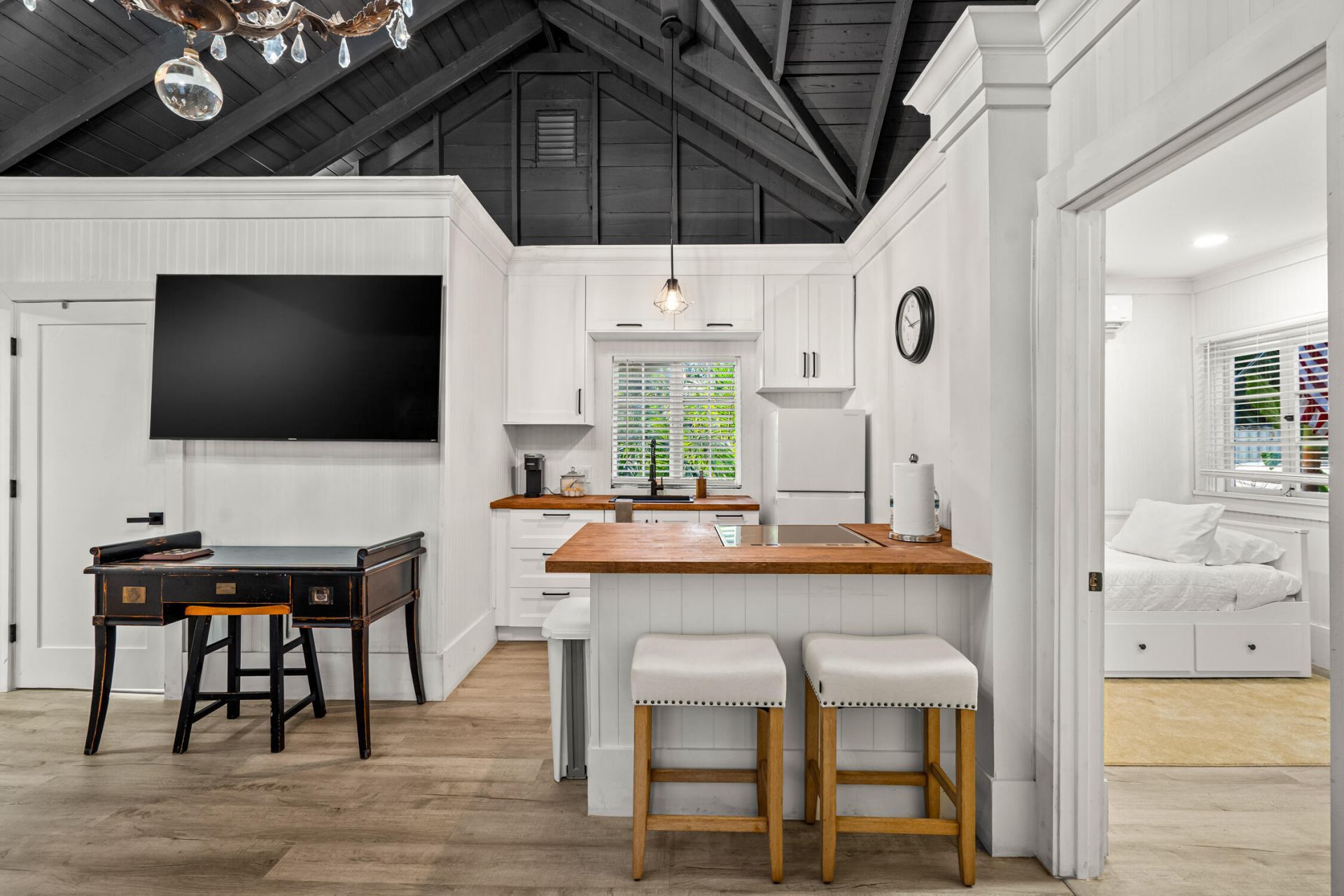 1017 SW 4th Street, Fort Lauderdale, FL 33312 Photo