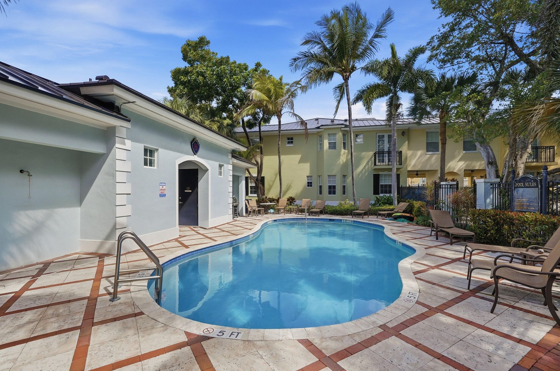 1050 E Heritage Club Circle, Delray Beach, FL 33483 Photo