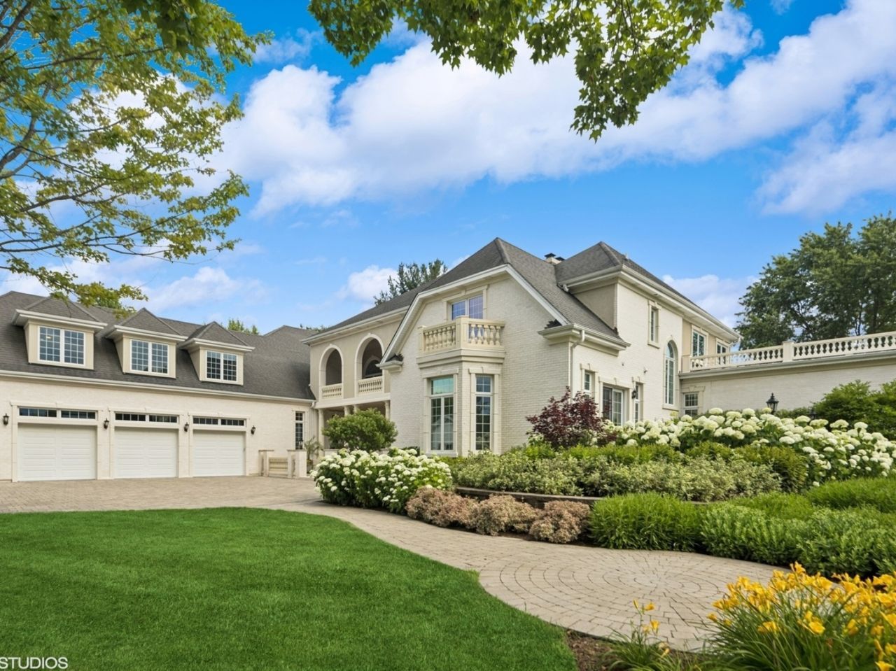 5N113 Burr Road , St. Charles, IL 60175