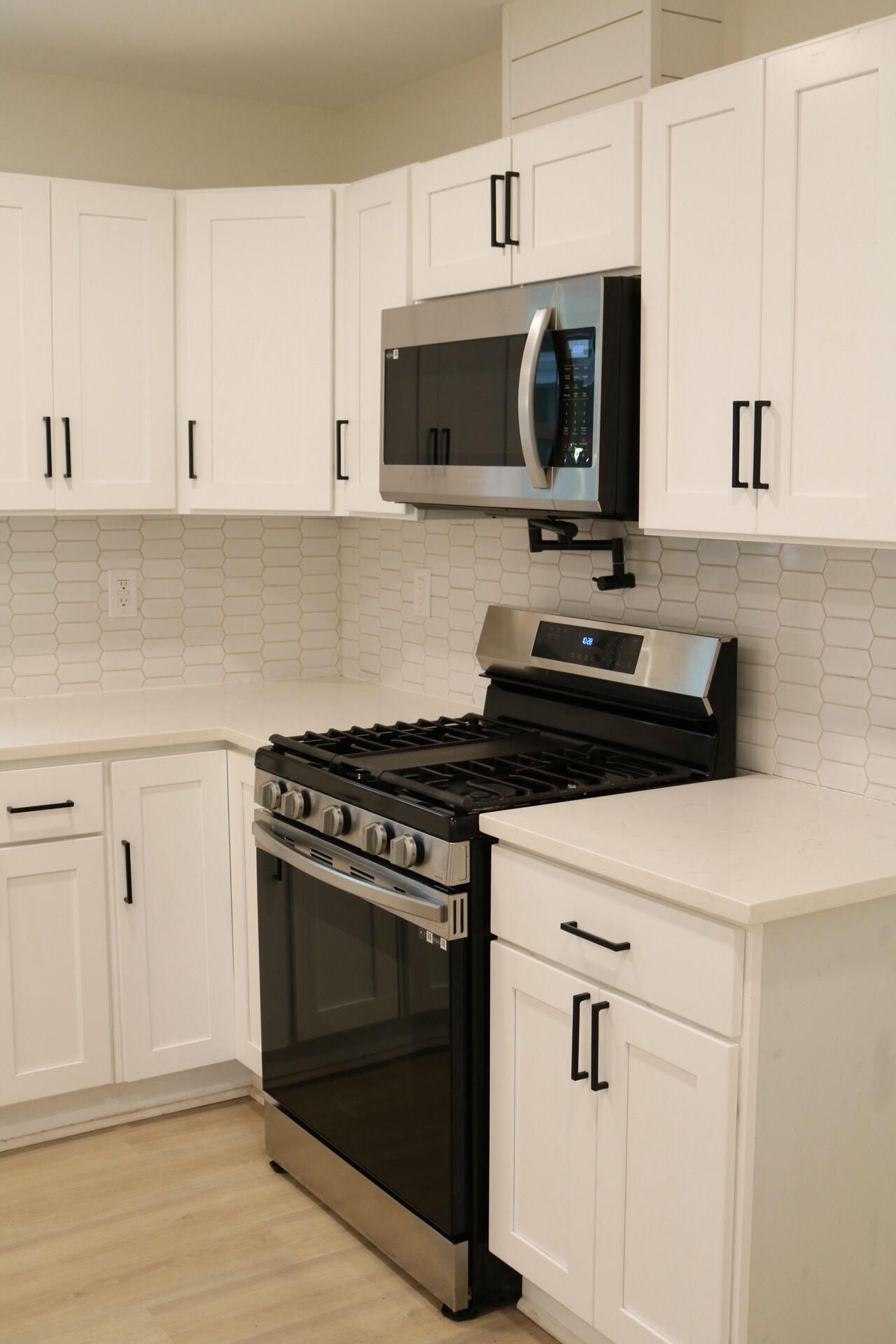 2045 Lake Avenue Photo 11