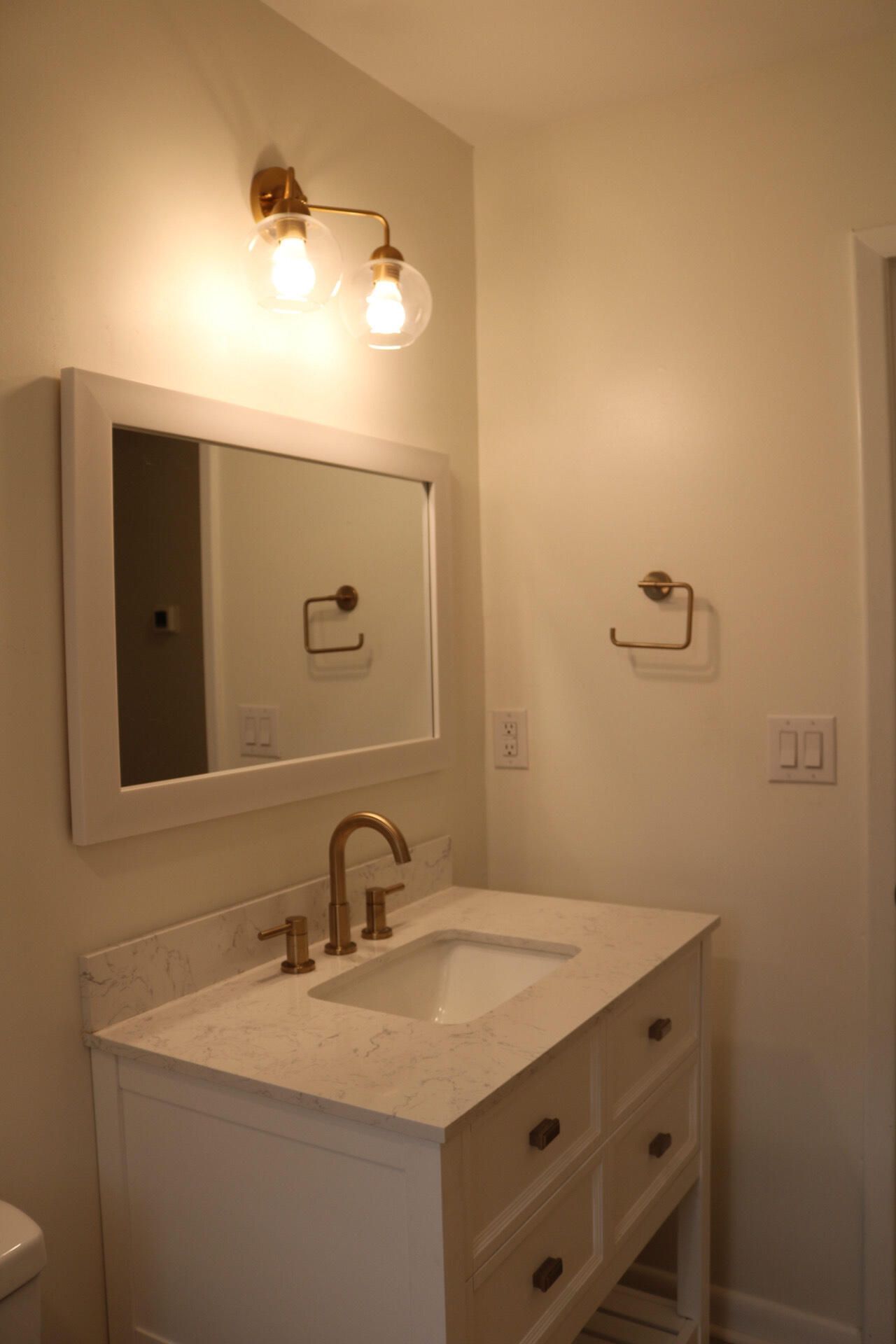 2045 Lake Avenue Photo 23