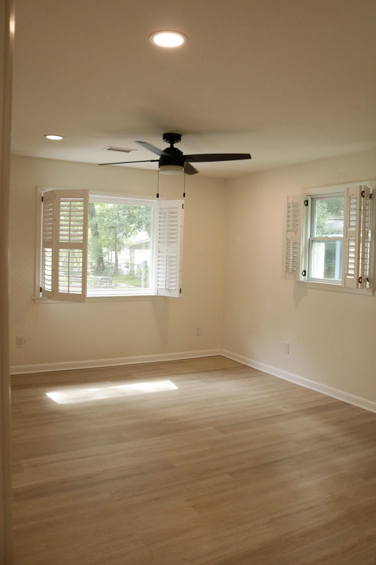 2045 Lake Avenue Photo 29