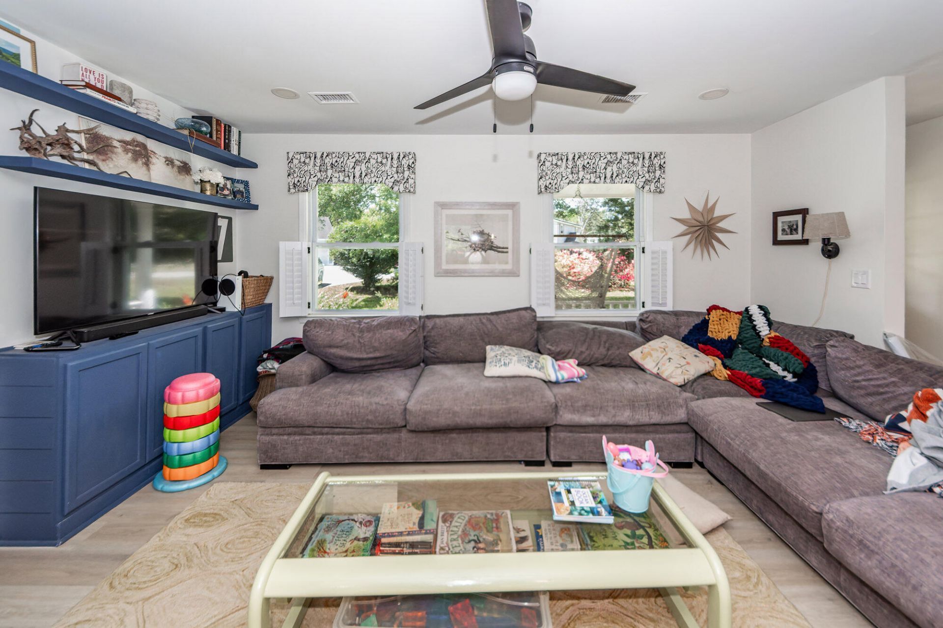 2045 Lake Avenue Photo 4