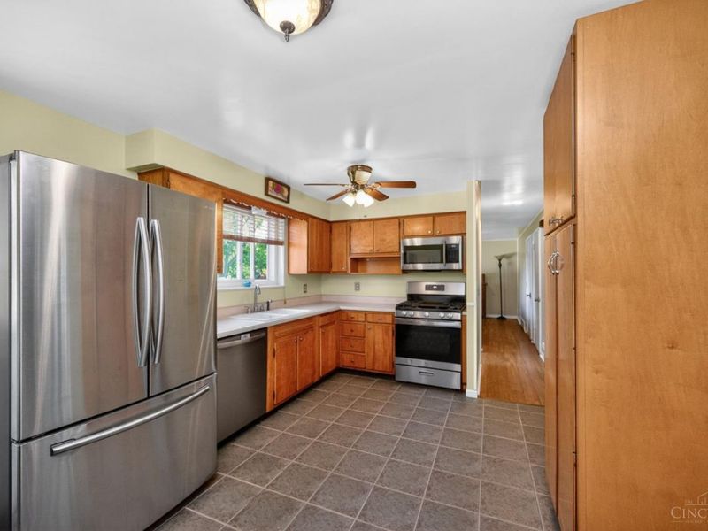 6950 april Drive, Colerain Township, OH 45239 Photo 10