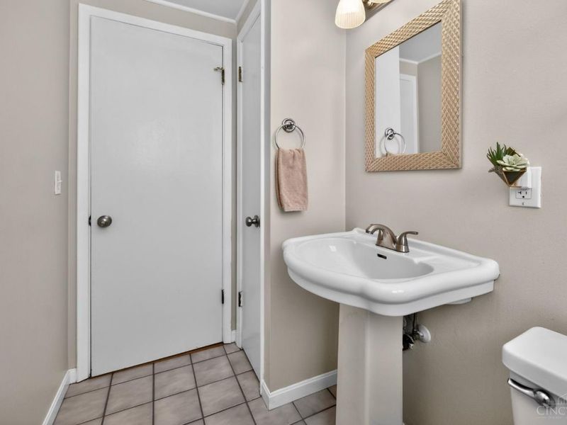 6950 april Drive, Colerain Township, OH 45239 Photo 16