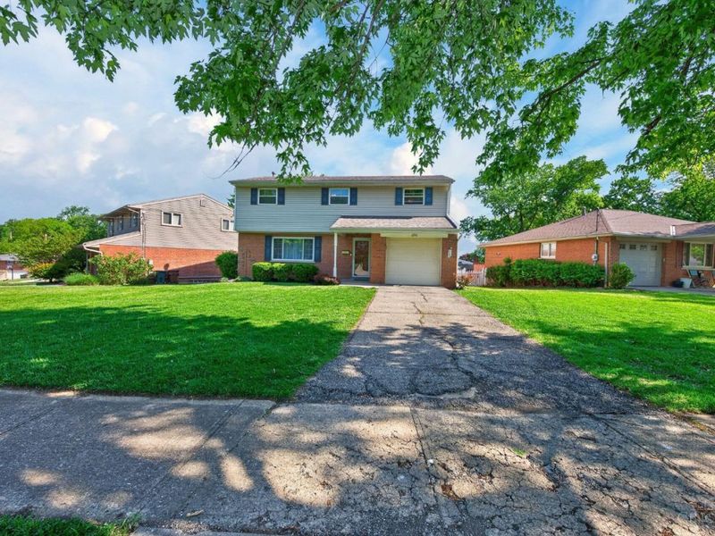 6950 april Drive, Colerain Township, OH 45239 Photo 2