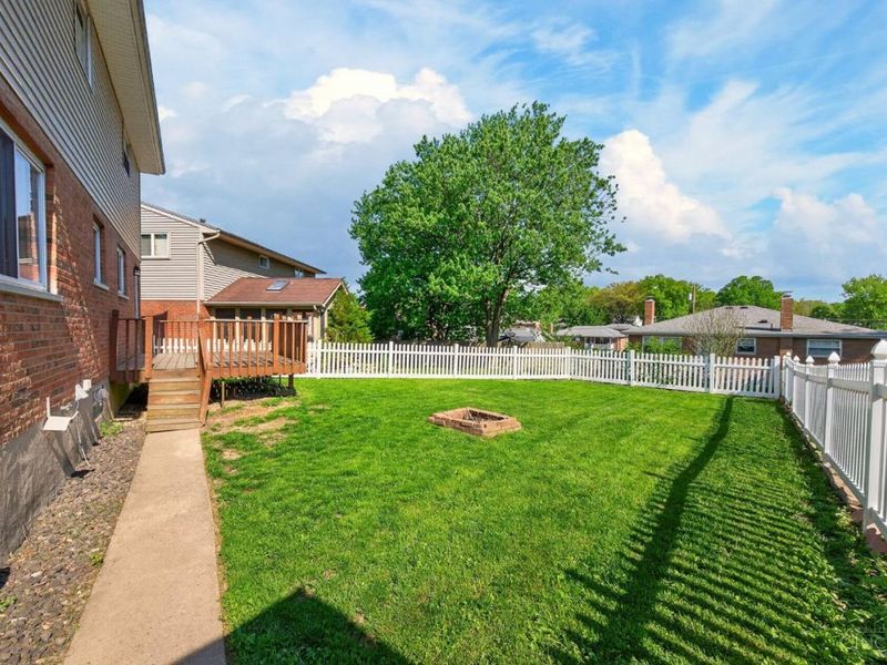 6950 april Drive, Colerain Township, OH 45239 Photo 44