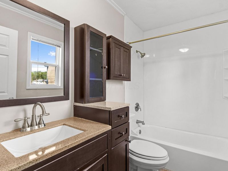 3698 Earl Avenue, Columbus, OH 43219 Photo 14