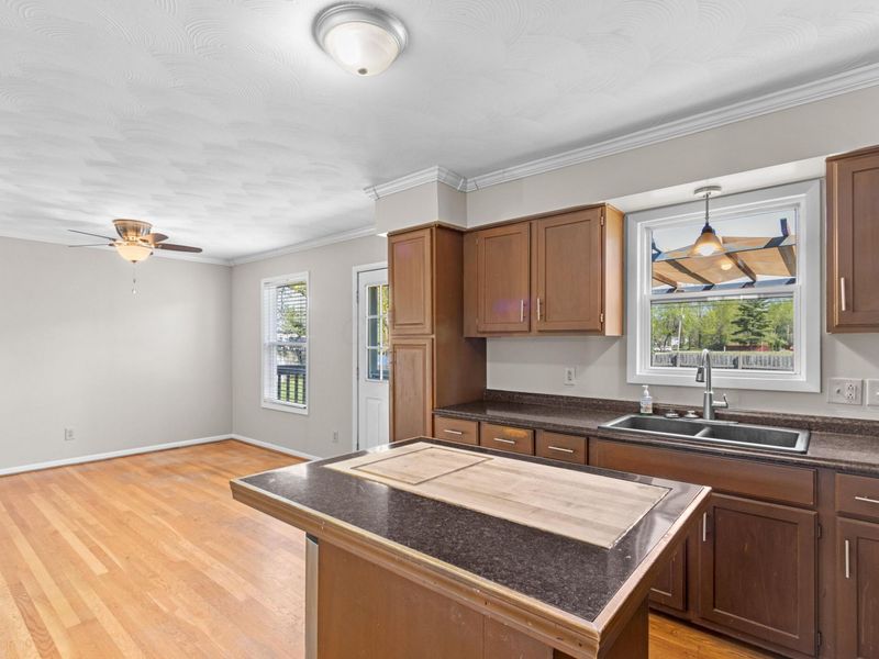 3698 Earl Avenue, Columbus, OH 43219 Photo 8