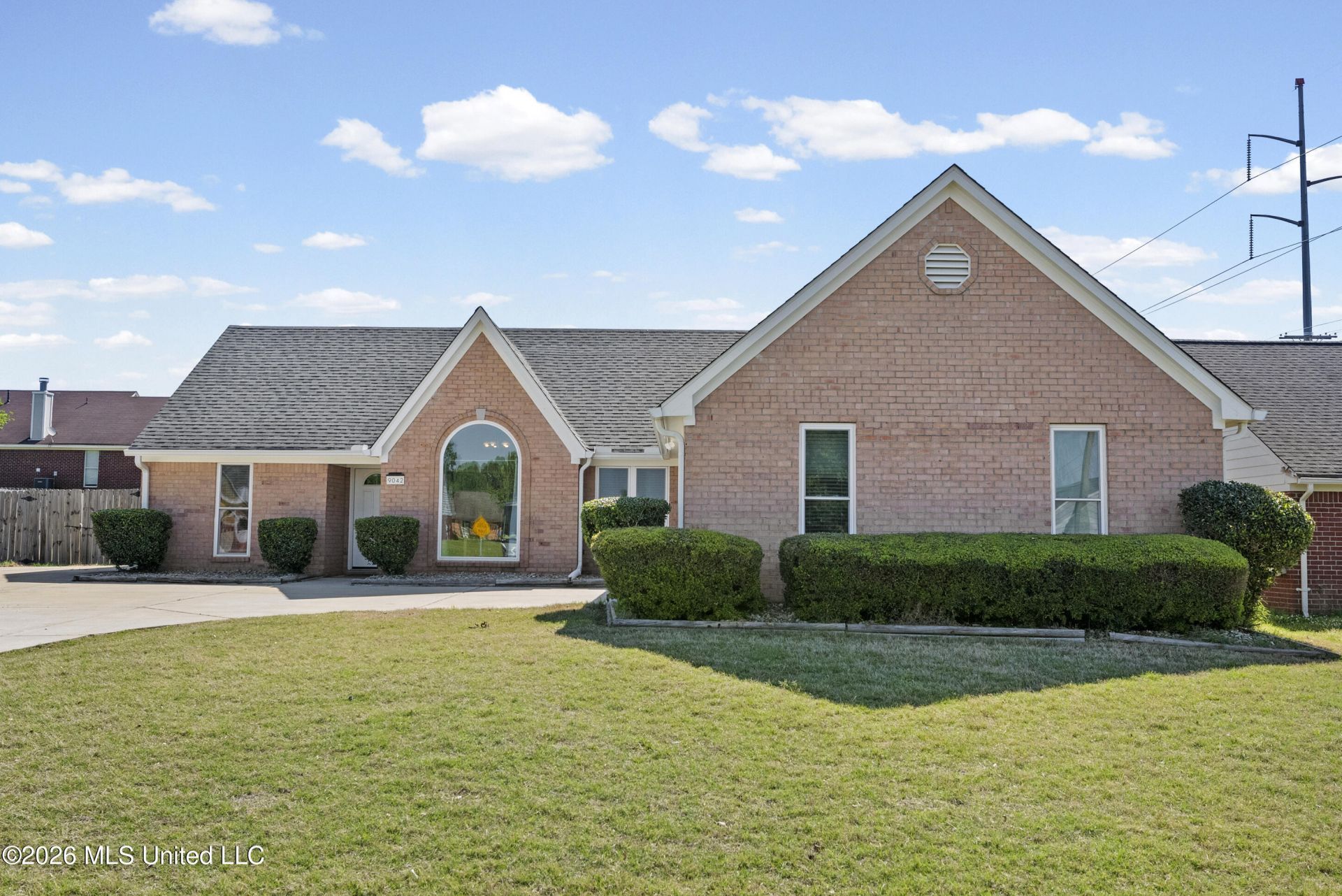 9042 Belmont Drive, Southaven, MS 38671 Main Photo