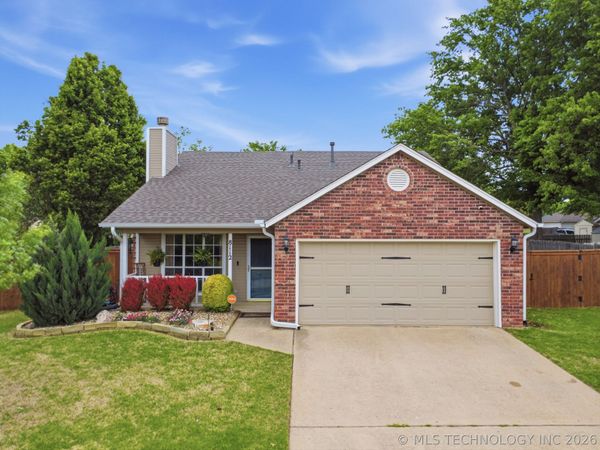 8112 E Lansing Street , Broken Arrow, OK 74014