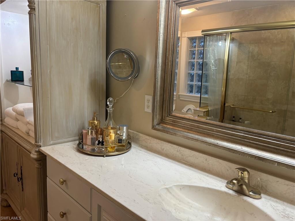1156 Oakes Blvd, Naples, FL 34119 Photo