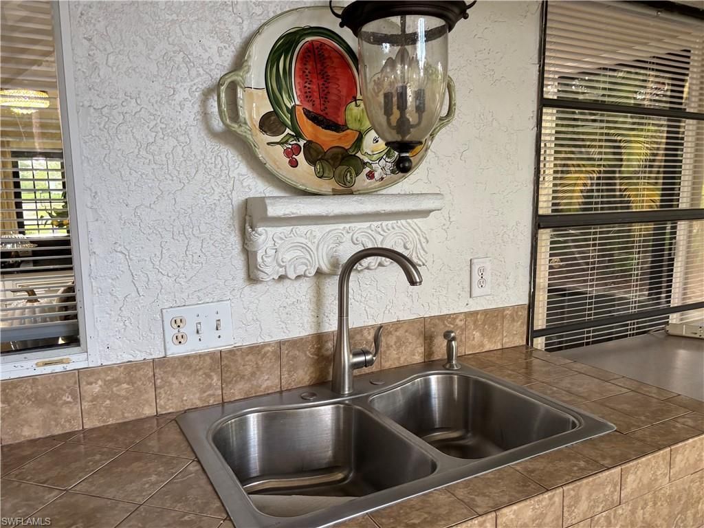 1156 Oakes Blvd, Naples, FL 34119 Photo