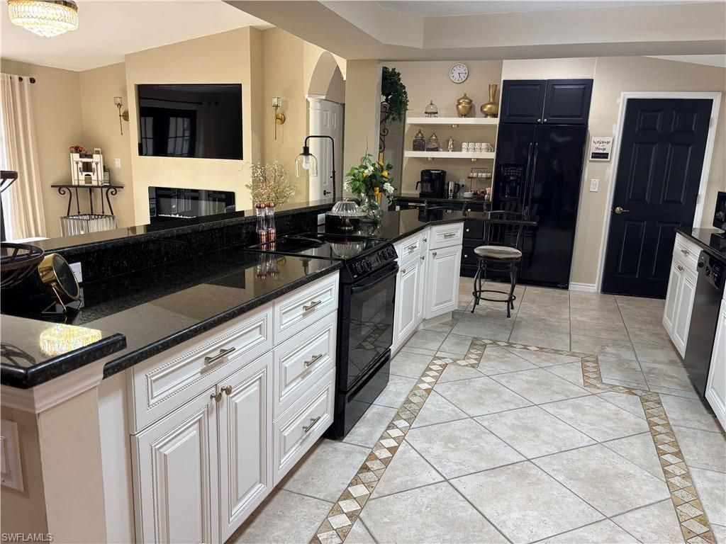 1156 Oakes Blvd, Naples, FL 34119 Photo