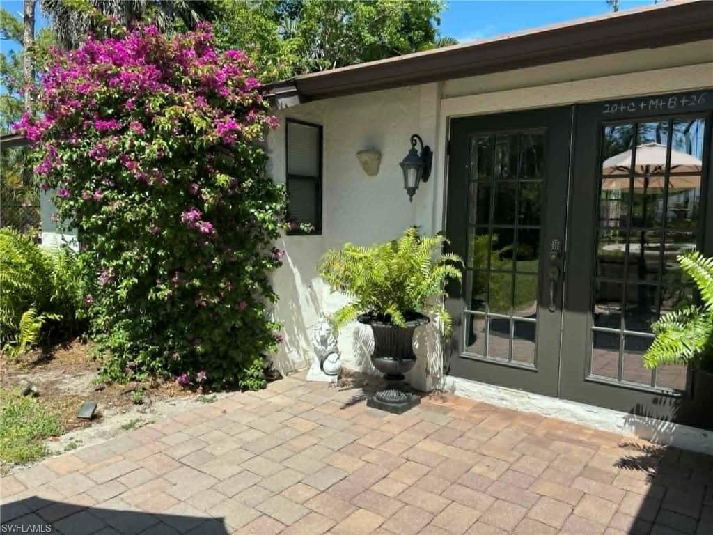 1156 Oakes Blvd, Naples, FL 34119 Photo