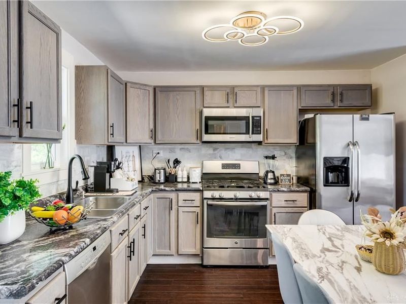 11449 Framingham Drive, Forest Park, OH 45240 Photo 18