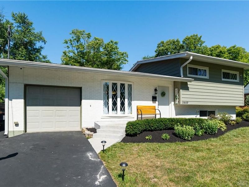 11449 Framingham Drive, Forest Park, OH 45240 Photo 3