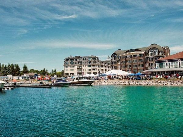 4200 Main, Unit 27, Bay Harbor, MI 49770