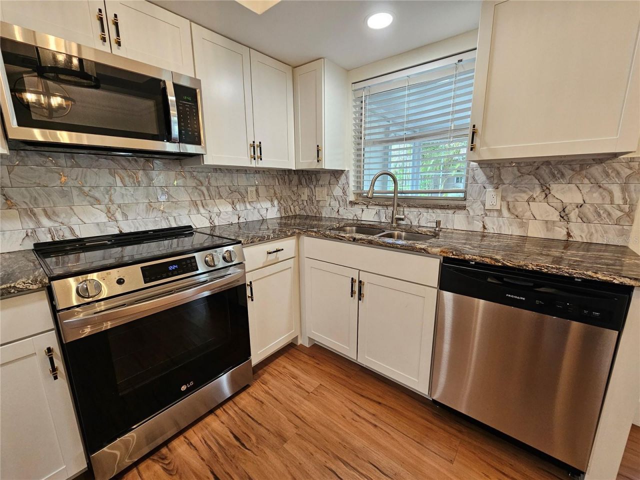 659 N Jefferson Avenue, Unit 659, Sarasota, FL 34237 Photo