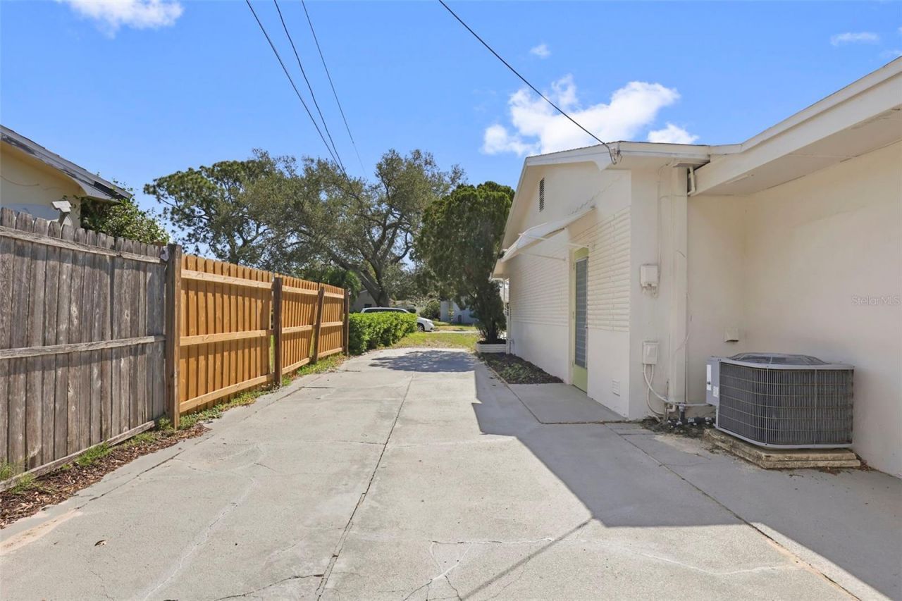 1700 63rd Street N, Saint Petersburg, FL 33710 Photo