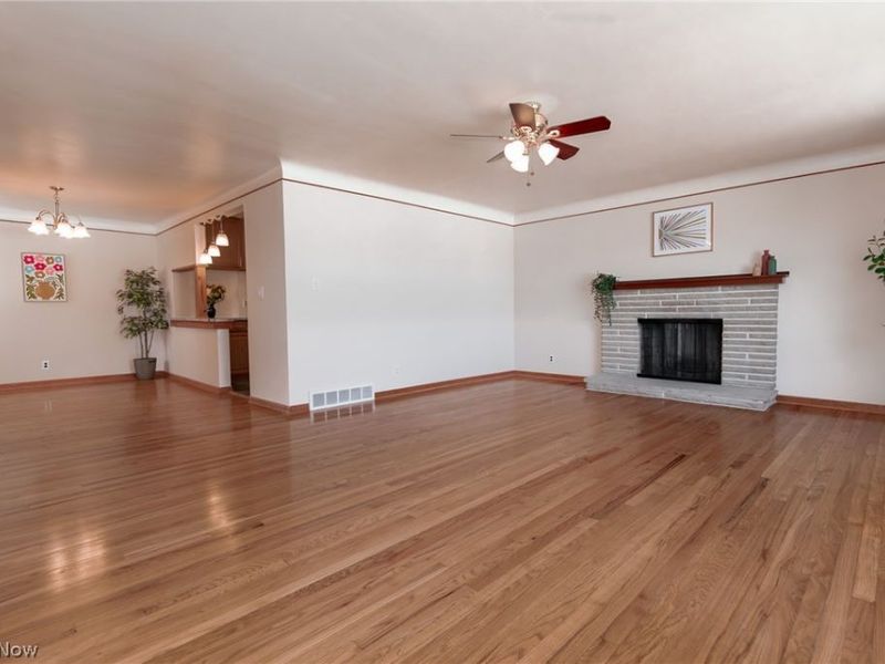 2784 Burden Drive , Parma, OH 44134 Photo 4